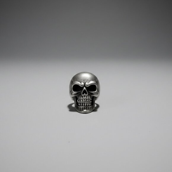 Antique Silver Skull Ring: Adjustable Gothic Ring, Statement Biker Jewellery - Picture 6 of 6